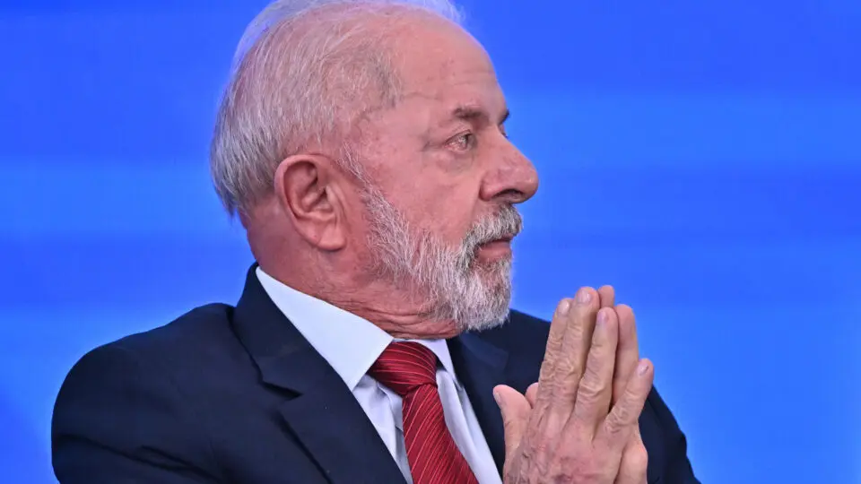Governo prepara crédito e novo vale-gás para periferias Governo prepara crédito e novo vale-gás para periferias