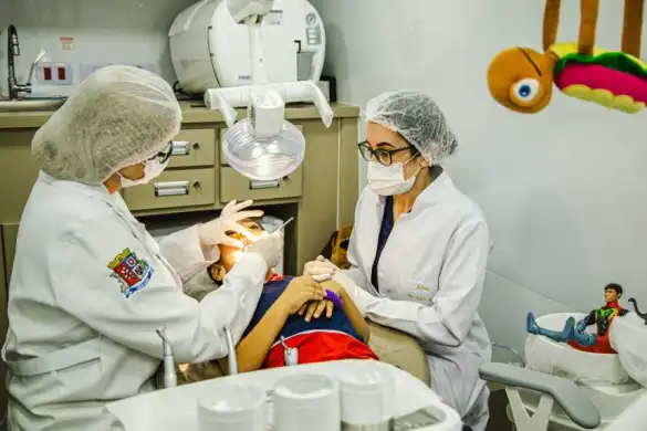 Odontomóvel retoma atendimentos nas escolas de São José Odontomóvel retoma atendimentos nas escolas de São José