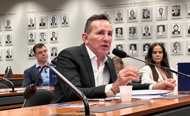 Deputado catarinense lidera debate sobre mudanças no Simples Nacional Deputado catarinense lidera debate sobre mudanças no Simples Nacional