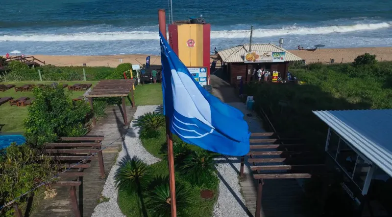 Brasil lidera turismo sustentável com 60 Bandeiras Azuis Brasil lidera turismo sustentável com 60 Bandeiras Azuis