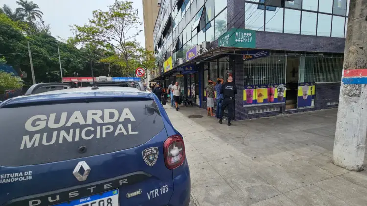 Operação conjunta entre GMF e Polícia Civil resulta em cinco prisões no Centro Leste Operação conjunta entre GMF e Polícia Civil resulta em cinco prisões no Centro Leste