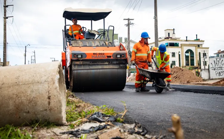 Florianópolis acelera obras na Avenida Lions Internacional e amplia pavimentação Florianópolis acelera obras na Avenida Lions Internacional e amplia pavimentação