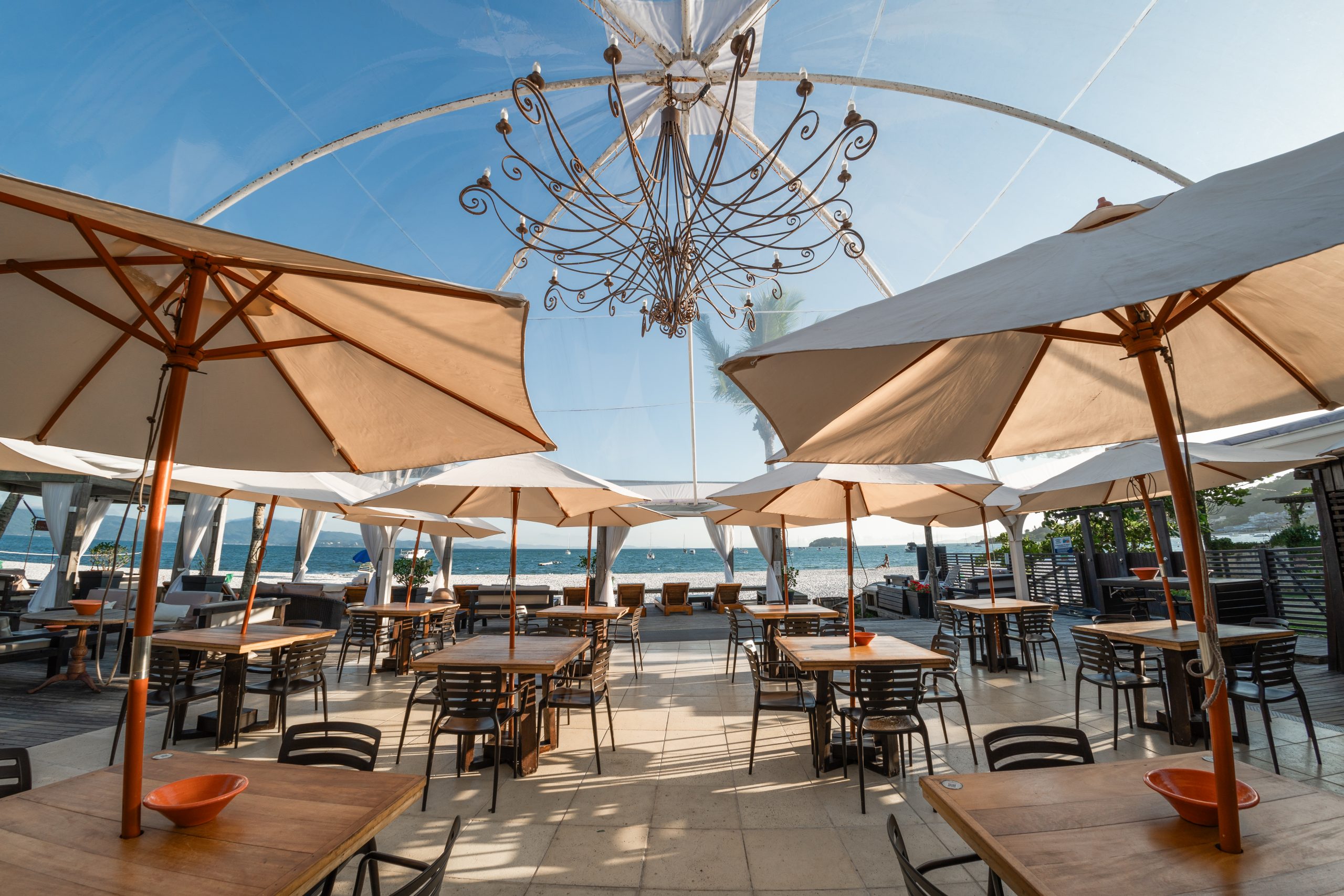 Decreto regula bares e restaurantes nas praias de Florianópolis Decreto regula bares e restaurantes nas praias de Florianópolis