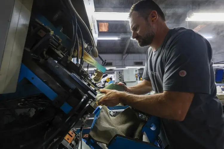 Força industrial e educação ampliam competitividade em SC Força industrial e educação ampliam competitividade em SC