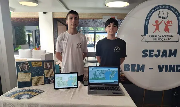 Inovação jovem impulsiona a etapa final da Feira de Empreendedorismo Inovação jovem impulsiona a etapa final da Feira de Empreendedorismo