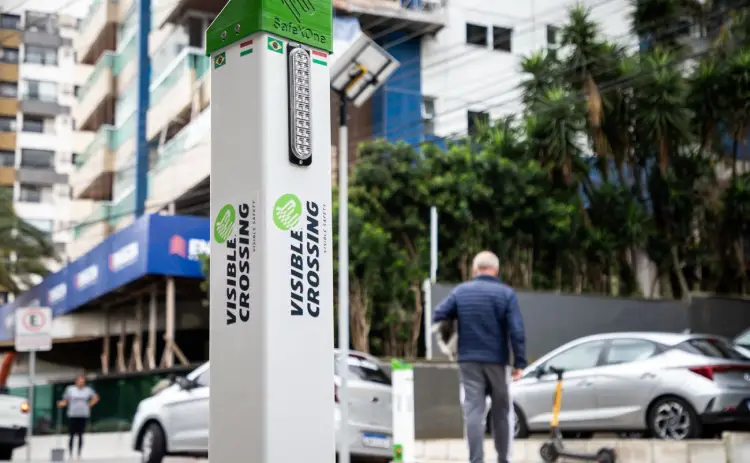 Inovação eleva segurança em faixas de pedestres no centro da capital Inovação eleva segurança em faixas de pedestres no centro da capital