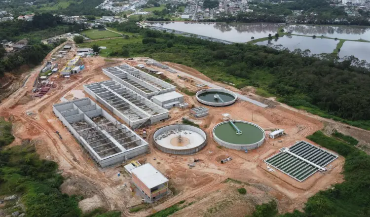 Casan inicia pavimentação e avança com projeto da ETE Potecas Casan inicia pavimentação e avança com projeto da ETE Potecas