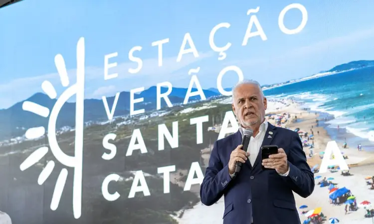 CASAN investe R$ 140 milhões em infraestrutura hídrica, adutoras e estações de tratamento para garantir abastecimento e saneamento durante o verão catarinense 2025/2026.