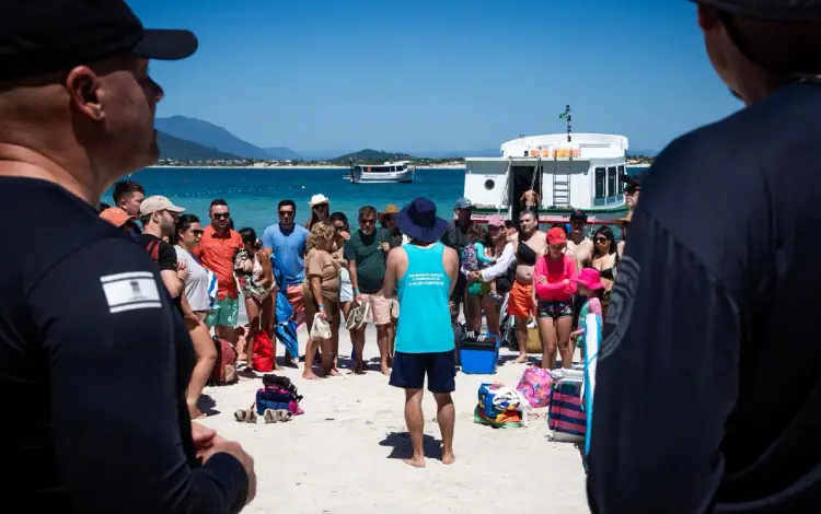 Câmeras monitoram visitação na Ilha do Campeche Câmeras monitoram visitação na Ilha do Campeche
