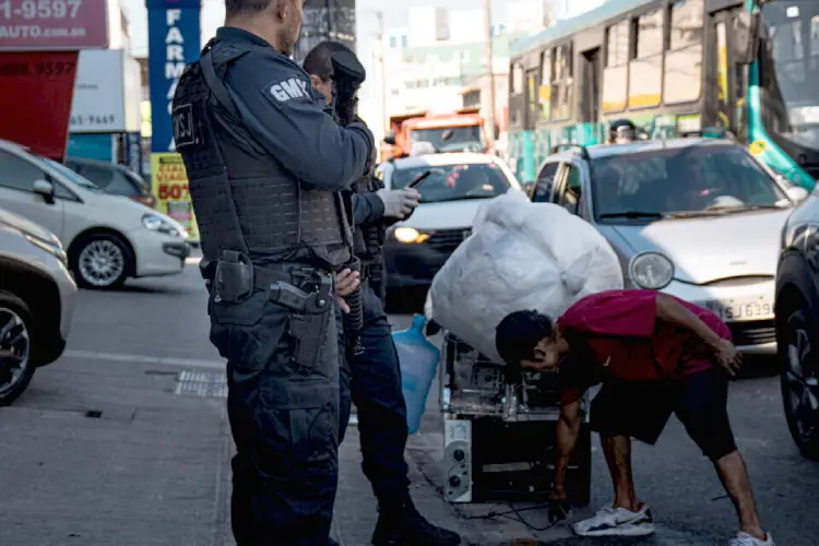 Ocupações irregulares e a resposta urbana de São José em 2025 Ocupações irregulares e a resposta urbana de São José em 2025
