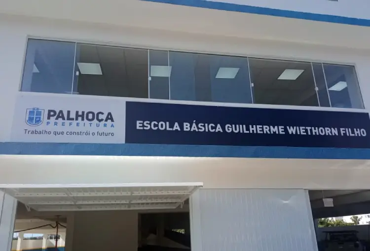 Escolas e CEIs abertos fortalecem vínculo com famílias em Palhoça Escolas e CEIs abertos fortalecem vínculo com famílias em Palhoça