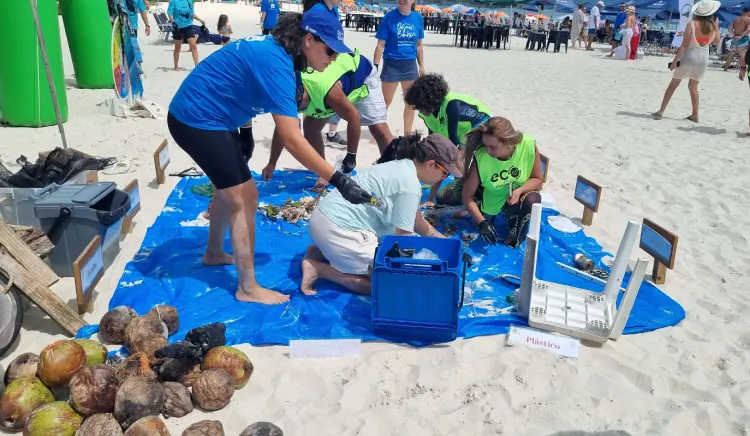 Projeto Dazum Banho mobiliza Jurerê em mutirão Projeto Dazum Banho mobiliza Jurerê em mutirão