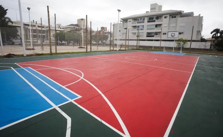 Nova praça marca aniversário de Floripa 353 anos Nova praça marca aniversário de Floripa 353 anos