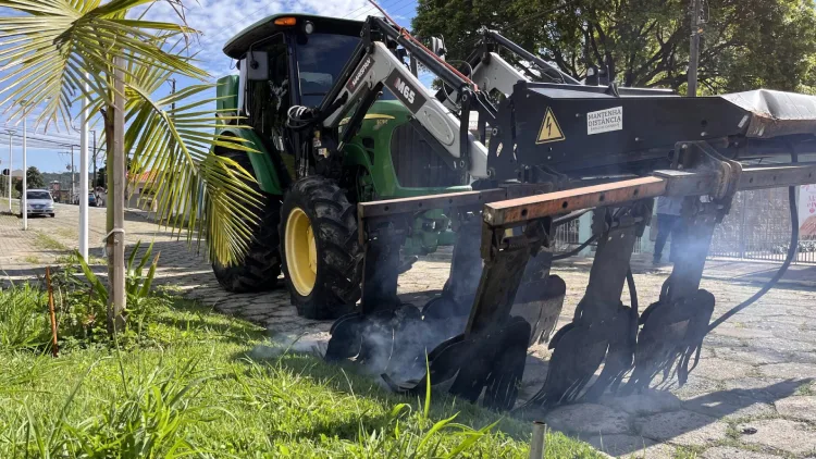 Tecnologia e máquinas modernas aceleram a limpeza urbana em São José, ampliando eficiência e qualidade nos espaços públicos.