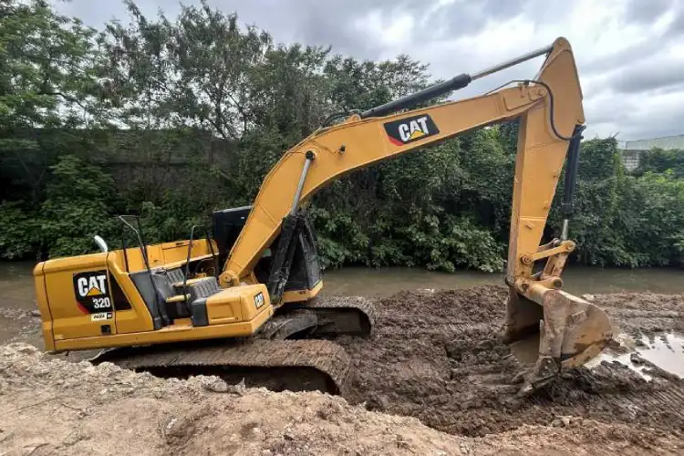 Prefeitura de São José avança macrodrenagem de Campinas com retirada de rocha e alargamento do Rio Araújo para reduzir alagamentos. Prefeitura de São José avança macrodrenagem de Campinas com retirada de rocha e alargamento do Rio Araújo para reduzir alagamentos.
