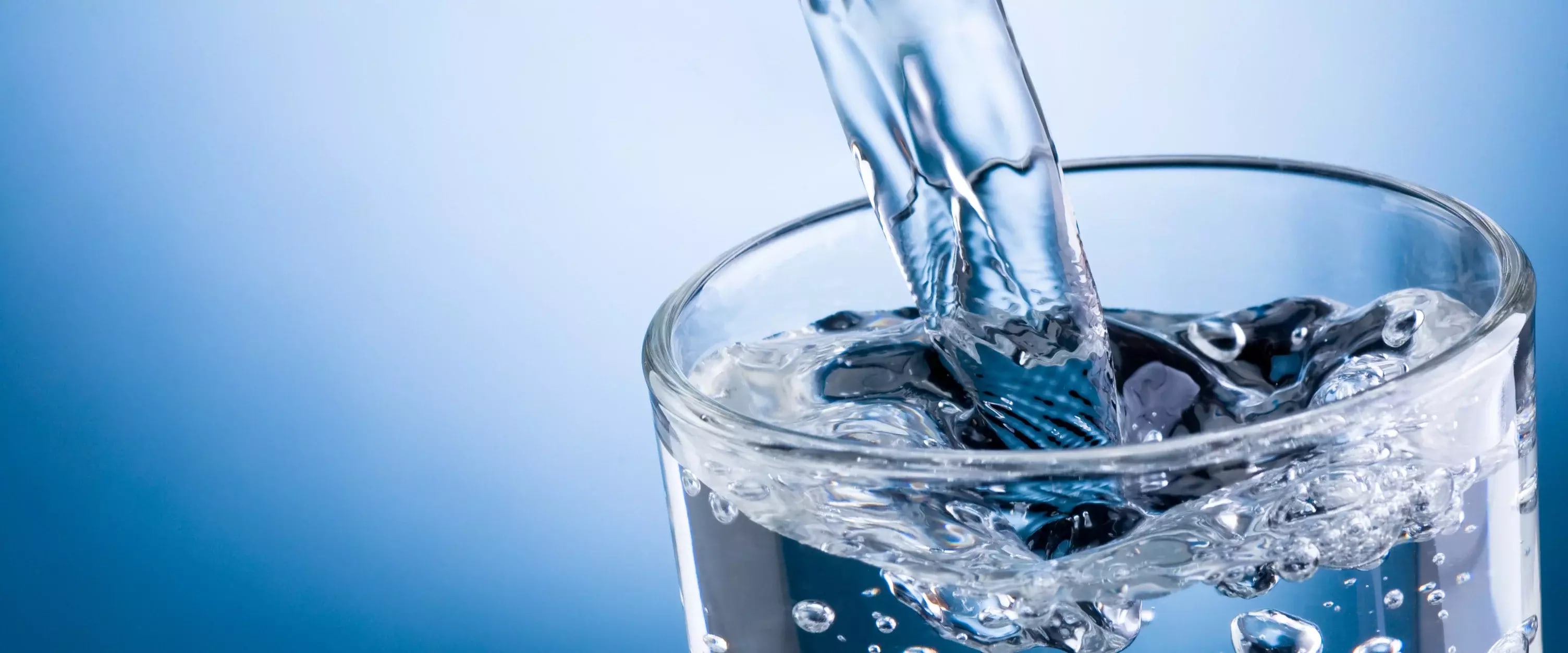 Trinkwasser im Glas