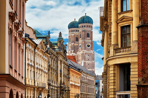 Münchner Innenstadt mit Blick auf die beiden Zwiebeltürme.