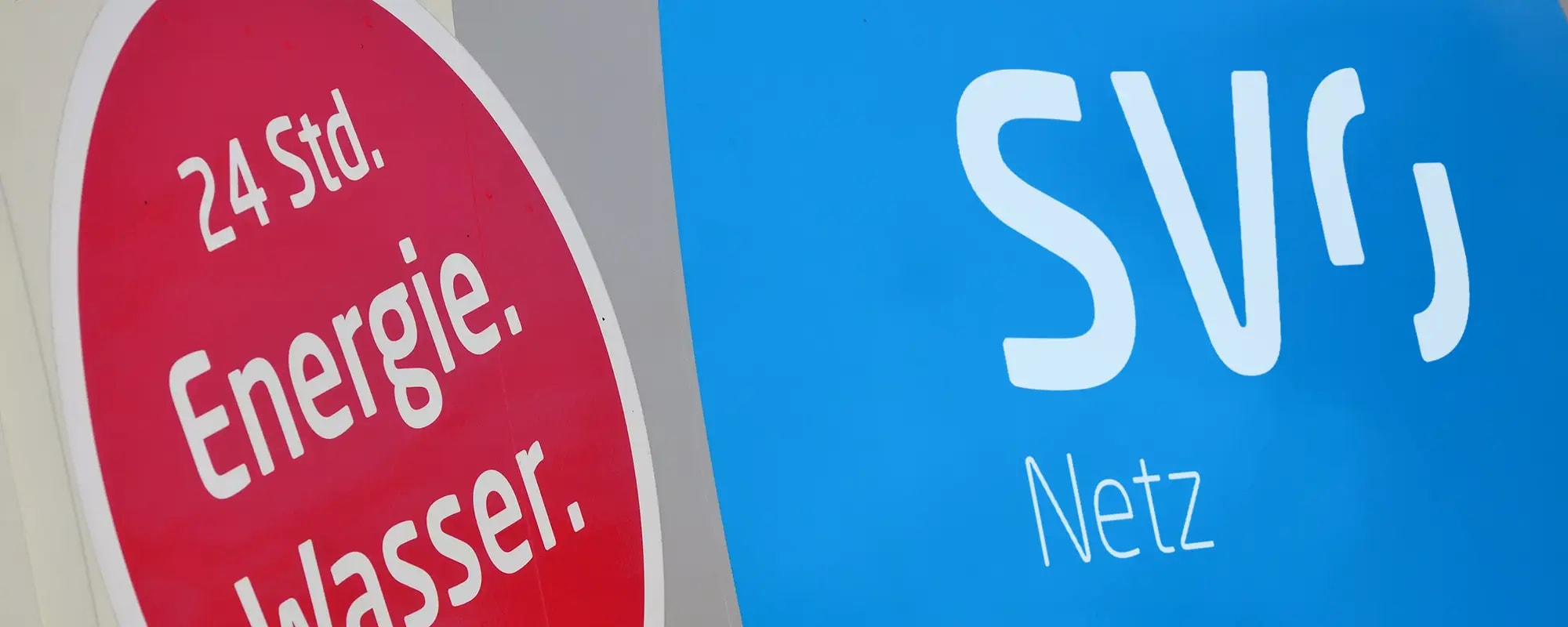 Nahaufnahme Autobeschriftung SVO Netz