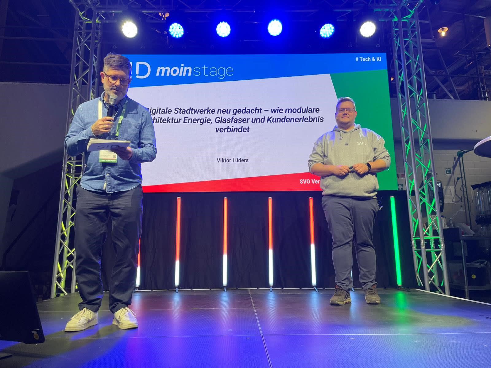 Viktor Lüders auf der Bühne bei der SID 2026.