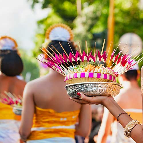 Expect a warm and fragrant welcome from the friendly Balinese locals as soon as you step foot in Bali, setting the tone for your unforgettable holiday.