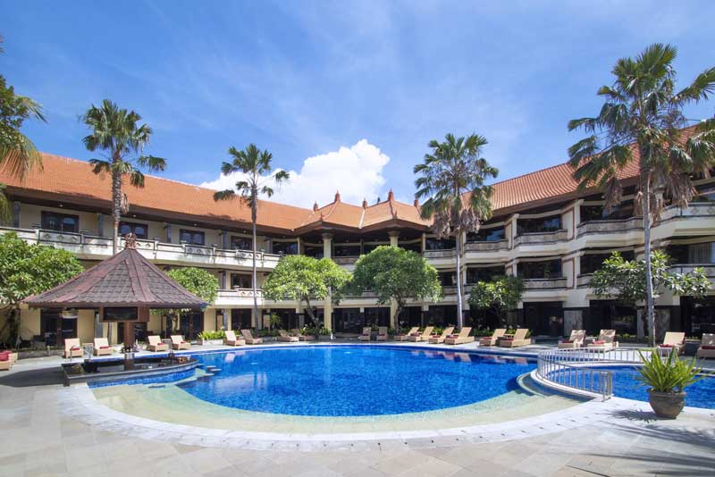 Guests may enjoy beverages and small meals while swimming at the Kelapa Pool Bar & Snack as part of their Bali friends package. Putri Duyung Cafe and Breeze Restaurant provide both Western and Indonesian cuisine.