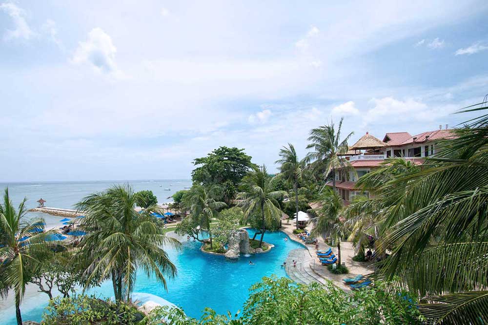 Our Bali family packages at the Hotel Nikko Bali Benoa Beach will allow you to spend a pleasant vacation. The 188 beautiful rooms and suites at Hotel Nikko Bali Benoa Beach are created for enjoyment and relaxation, with Japanese hospitality as an absolute standard and Balinese-style architecture that harmonizes with nature.