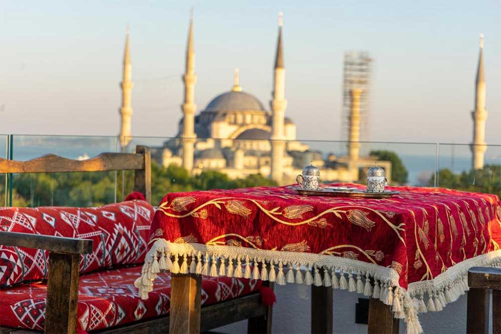 This Turkey cultural package at World Heritage Center Hotel includes a continental breakfast served daily. The World Heritage Center Hotel offers an ironing service as well as business services such as faxing and photocopying. Nearby attractions include the Blue Mosque, the Column of Constantine, and Hagia Sophia.