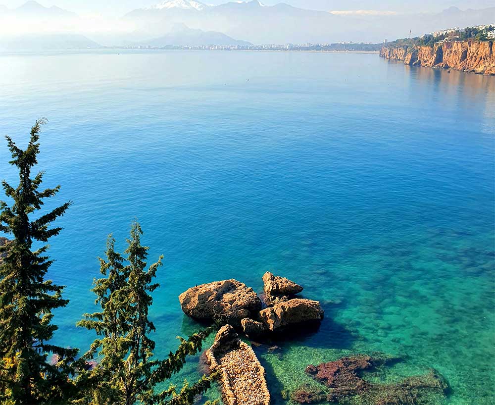 Embark on a guided tour to Turkey and sail the turquoise seas. This tour package to Turkey offers traditional gulet stays, ancient site explorations, and idyllic swim stops in hidden coves.