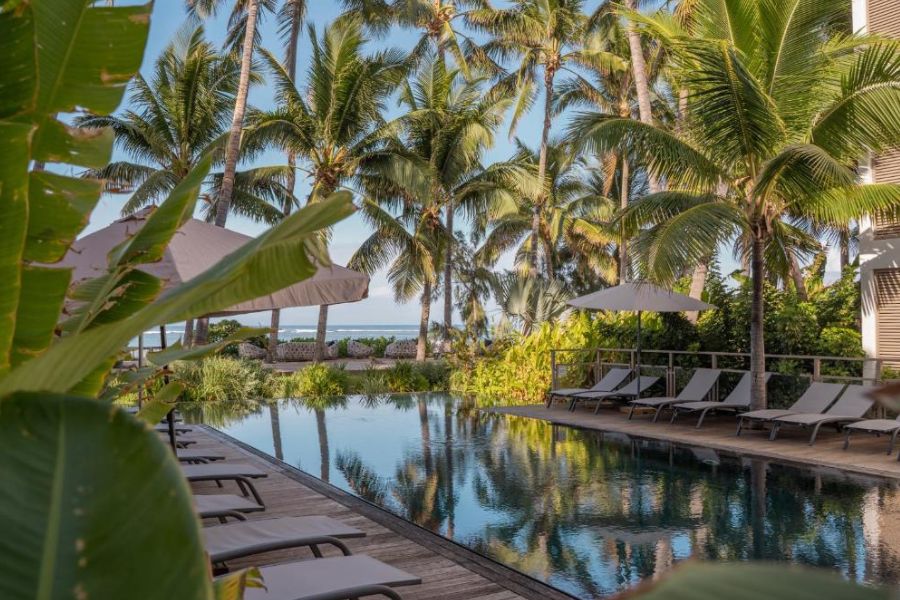 Lagoon-facing infinity pool and tropical gardens at Ness by D-Ocean, La Saline-les-Bains, Réunion.
