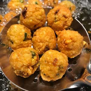 Mauritian Chilli Fritters (Gateaux Piments)
