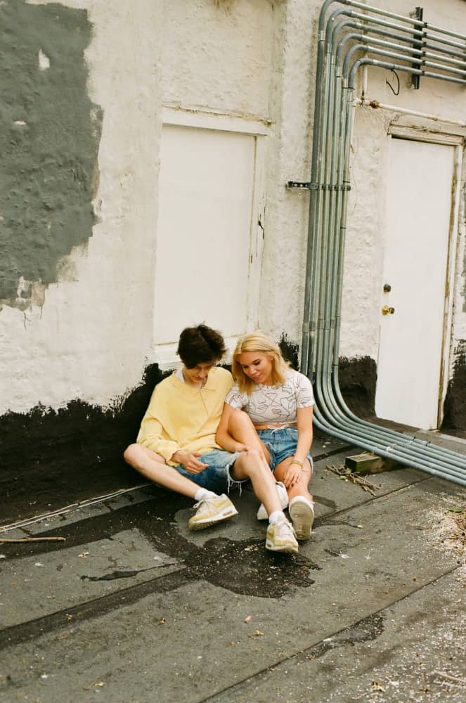 film/0006-0005576600/000557660021_j9m0ra