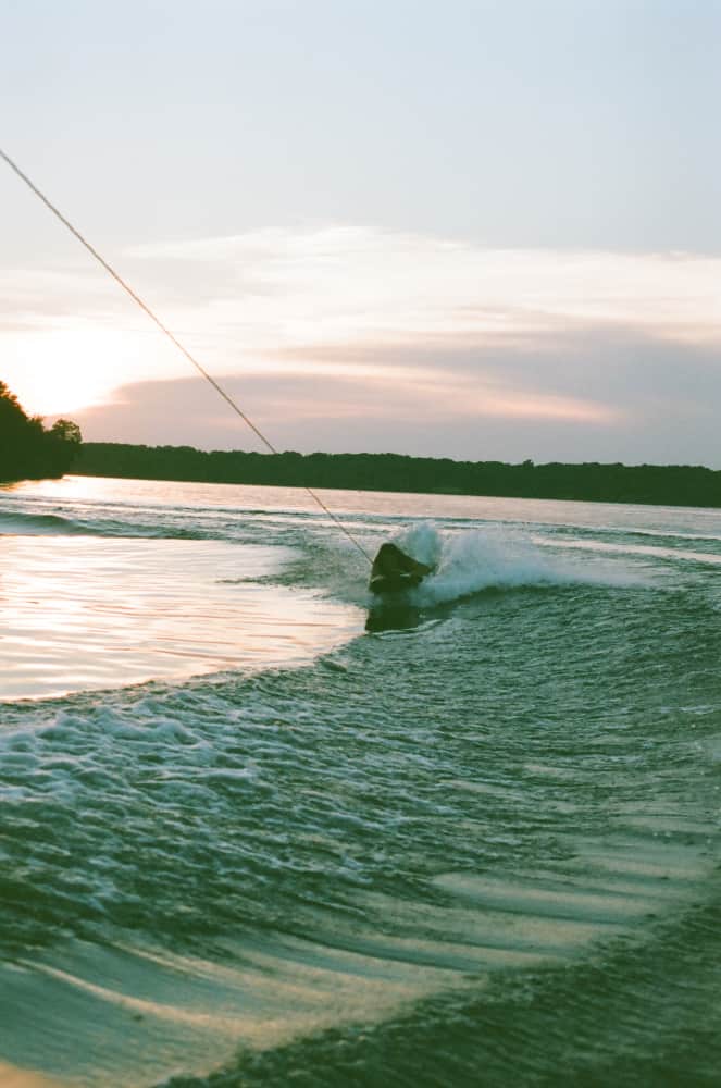 film/0007-0002721900/000272190004_dzb8wb