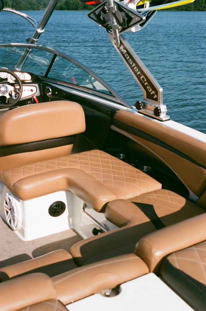 film/0007-0002721900/000272190028_c2sy6p