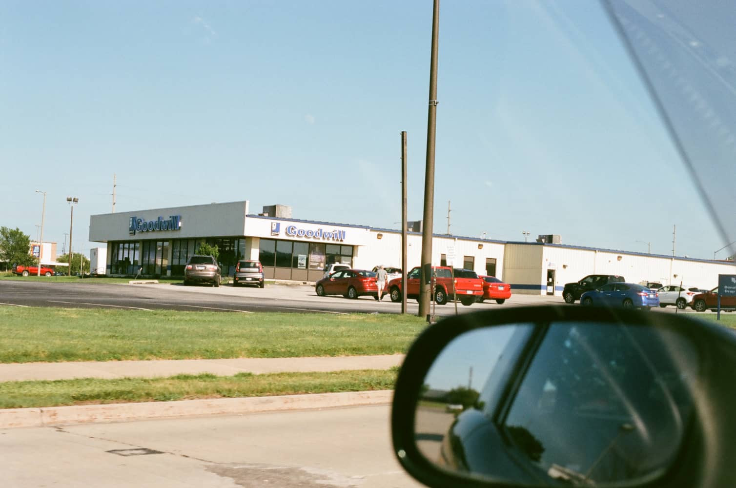 film/0008-0002722100/000272210033_qtp3xb