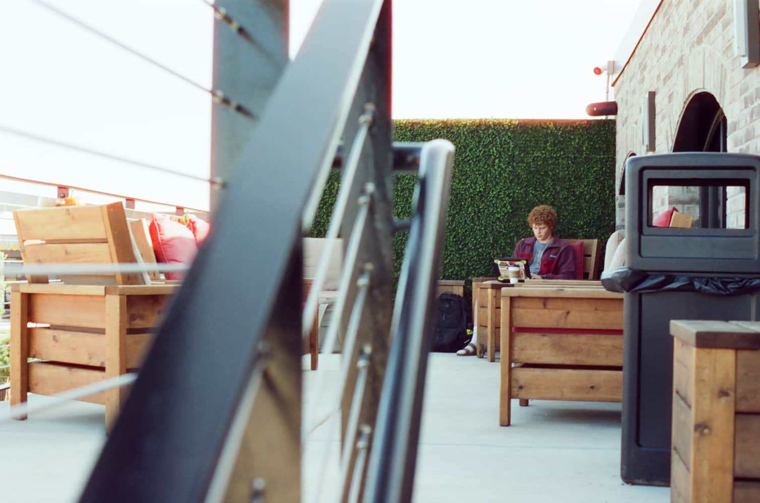 film/0010-0005227000/000522700018_ylx76h