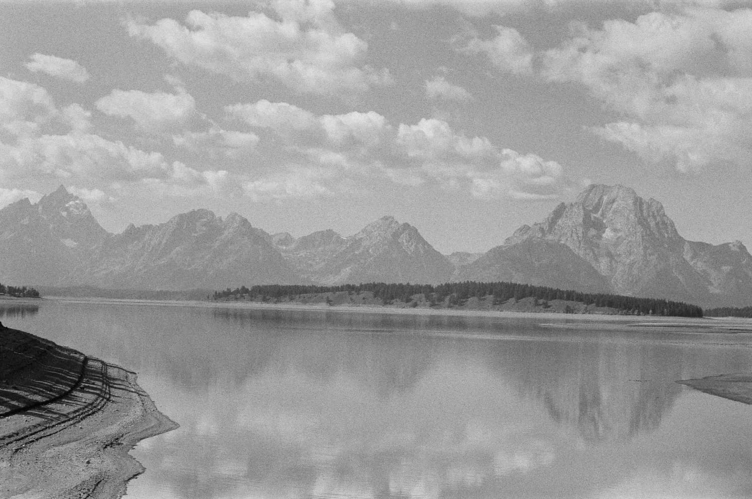 film/0011-0005216400/000521640016_z1kmik