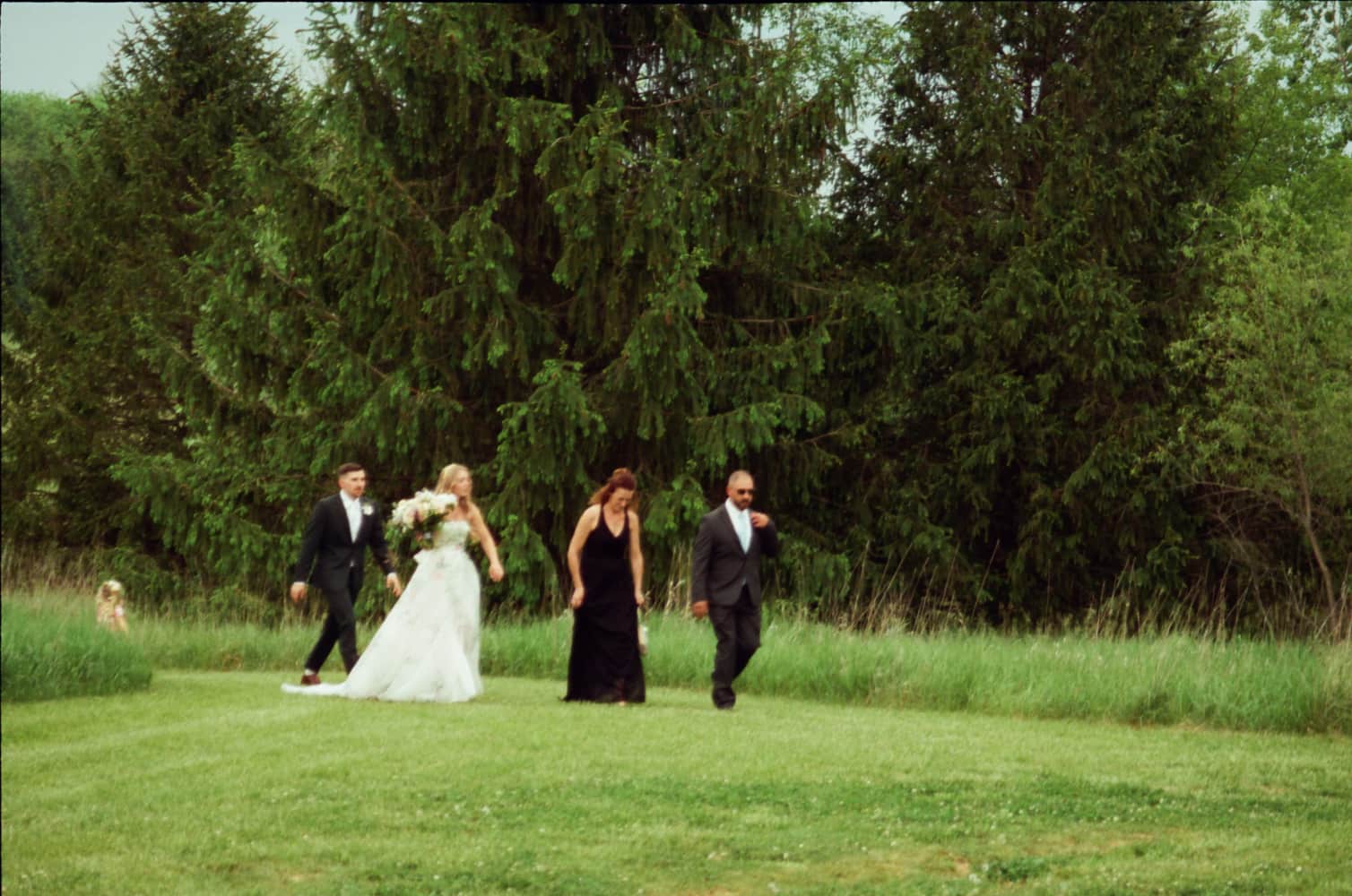 film/0018-0003265100/000326510021_i6ye17