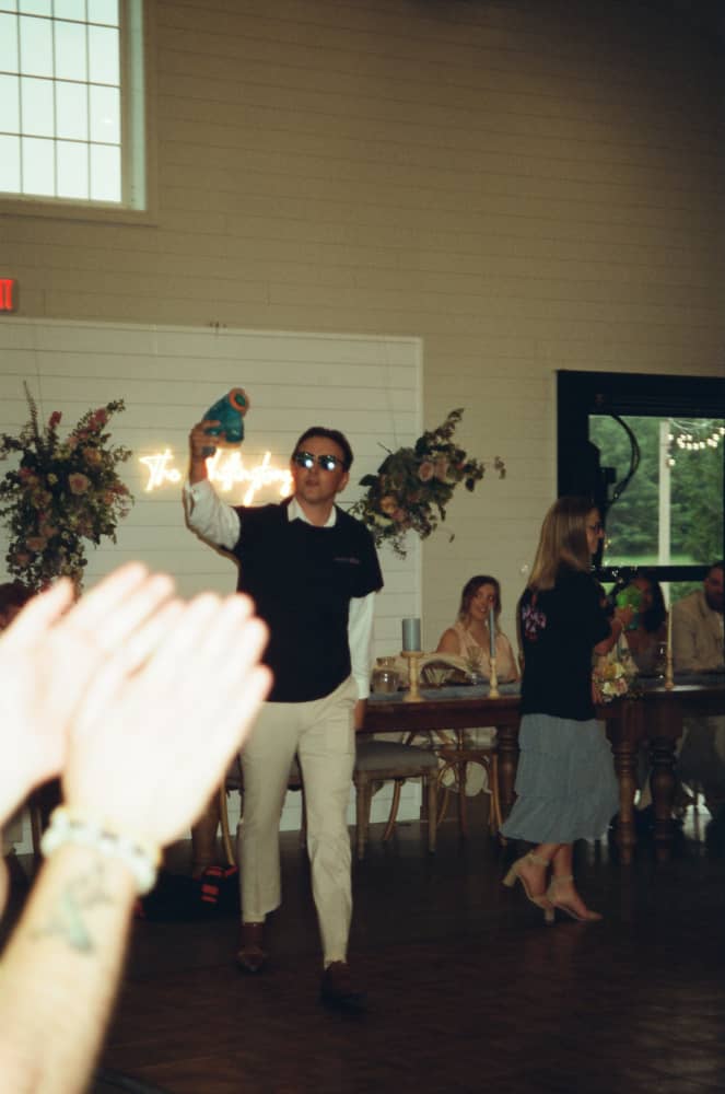 film/0018-0003265100/000326510023_n3kbkh