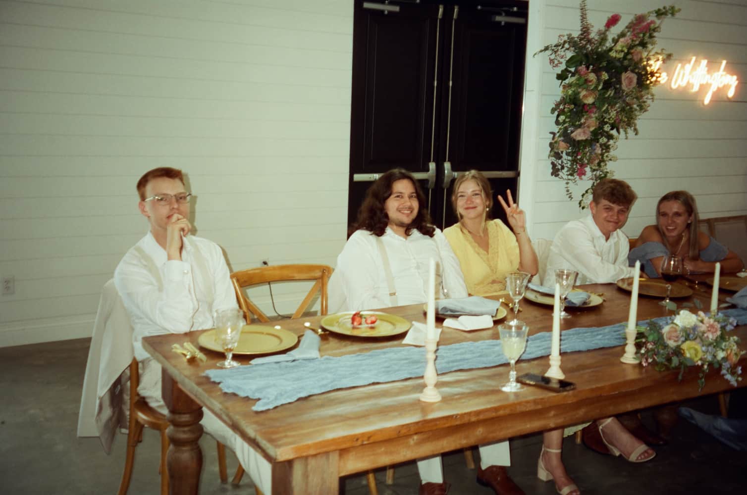 film/0018-0003265100/000326510024_z9z2iw