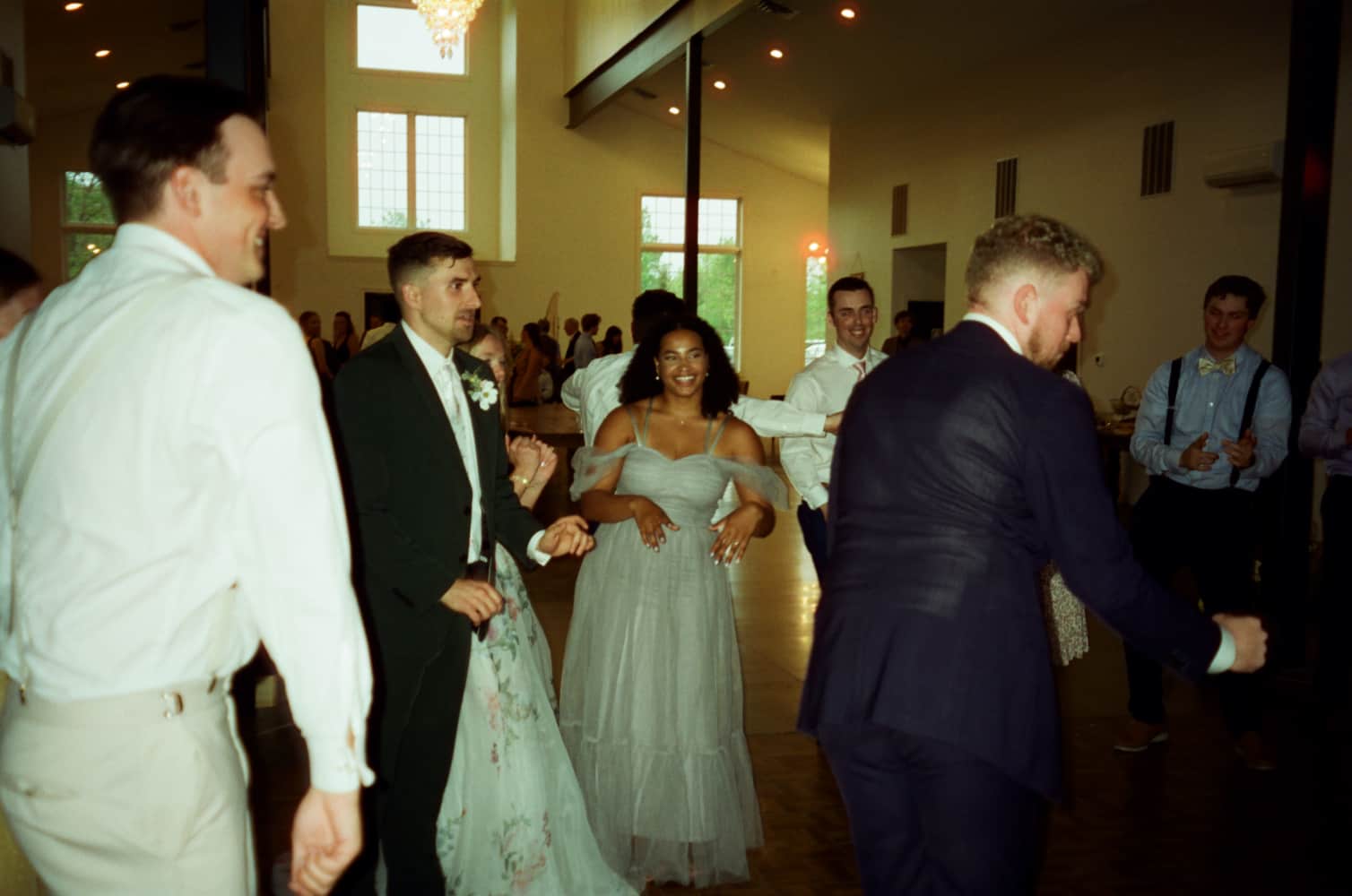 film/0018-0003265100/000326510030_crxt73