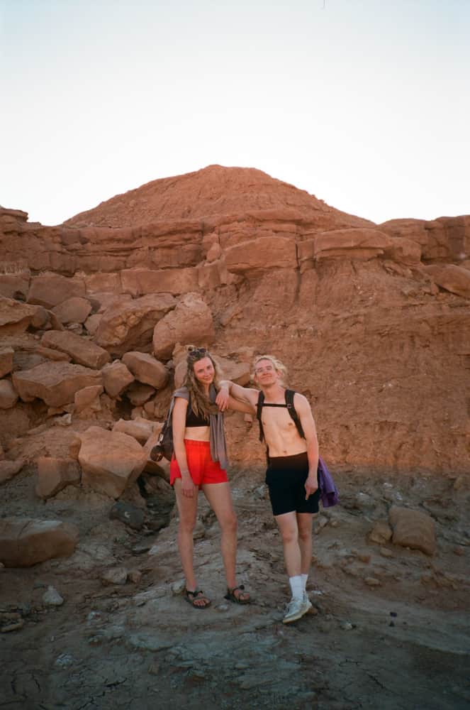 film/0019-0003265200/000326520009_mivu3c