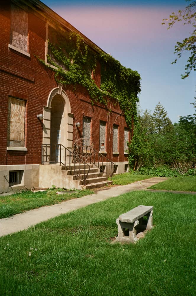 film/0019-0003265200/000326520037_gxokeb