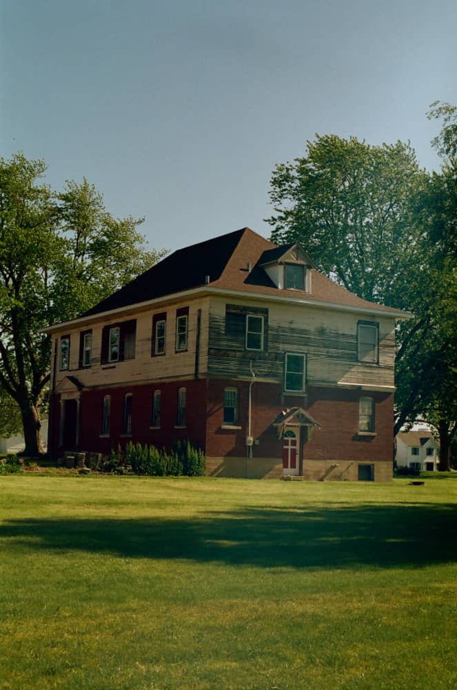 film/0020-0003030200/000303020018_gil9df