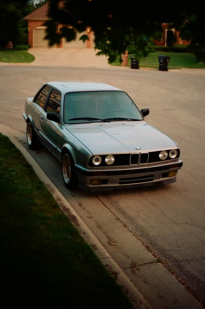 film/0020-0003030200/000303020022_i2glzu