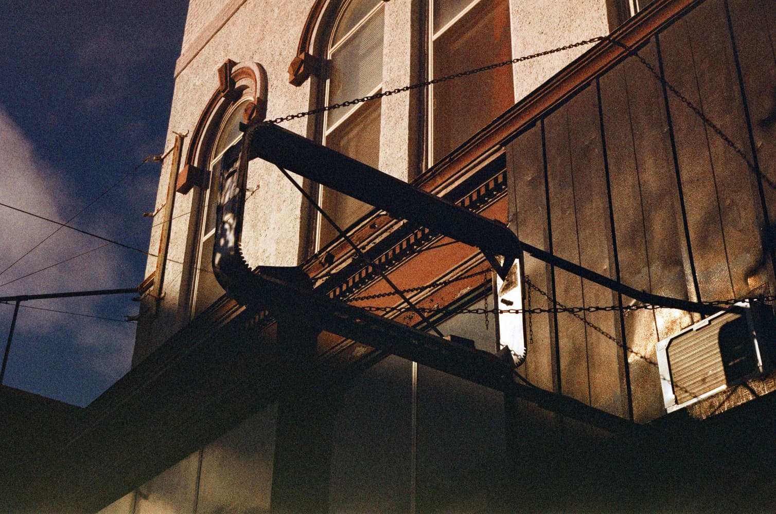 film/0022-0000602000/000060200010_g10uql