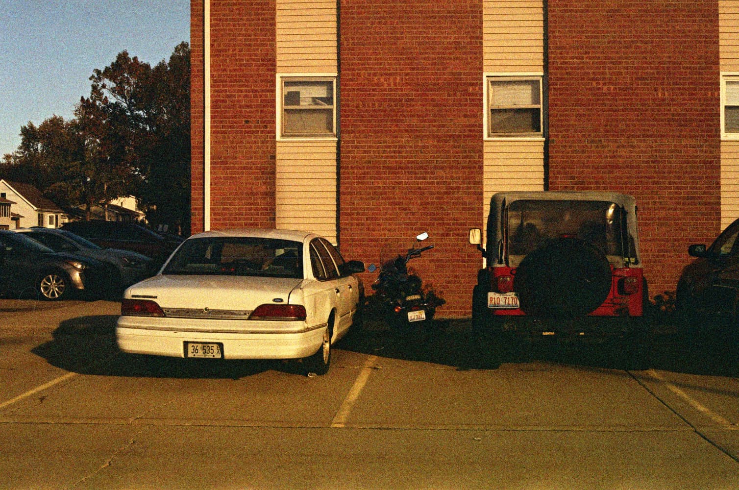 film/0022-0000602000/000060200016_qofpb2