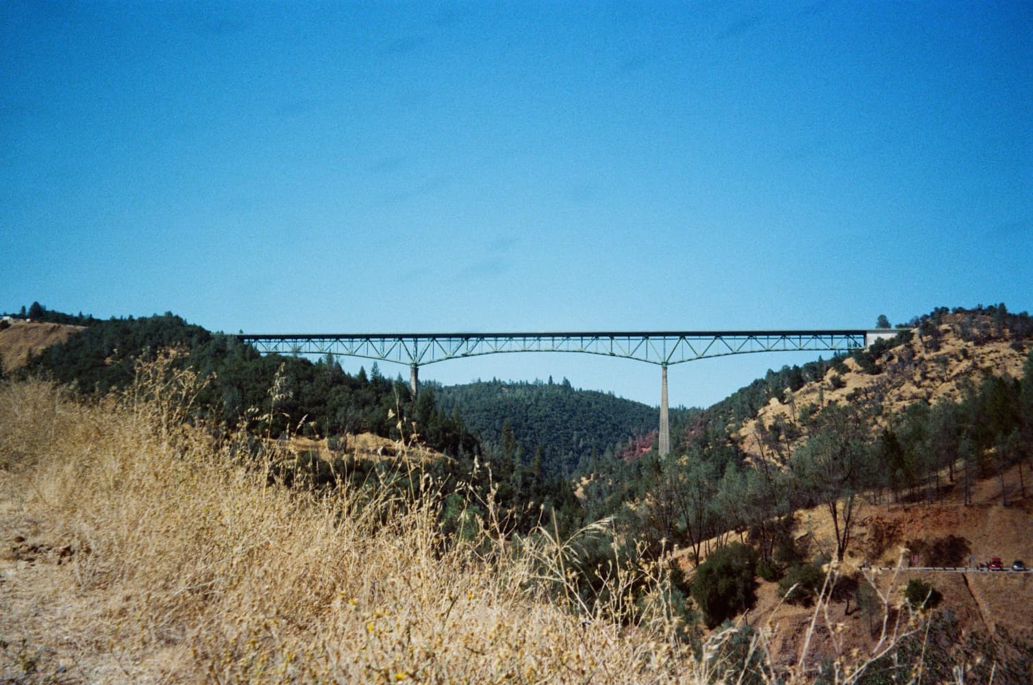 film/0024-0009886700/000988670033_y0odvi