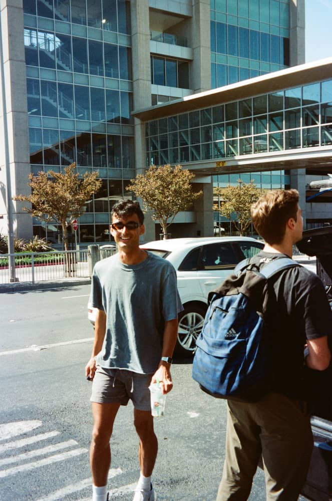 film/0024-0009886700/000988670037-edited_dvvhkg