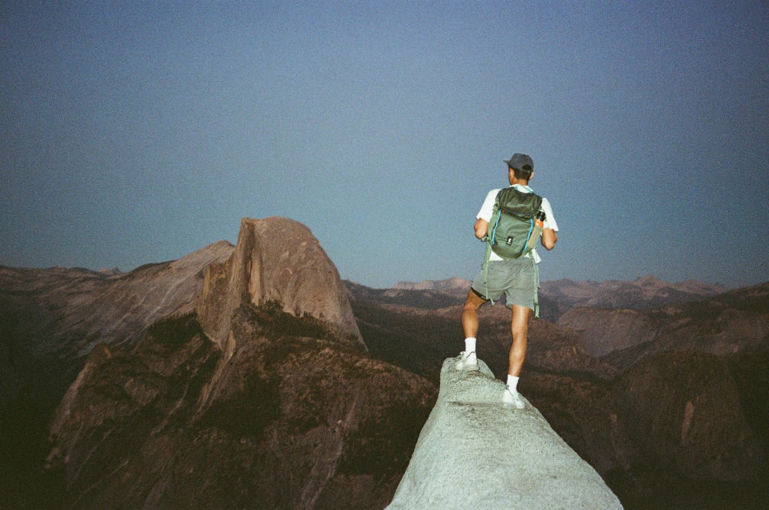 film/0025-0009886900/000988690015_dweulh