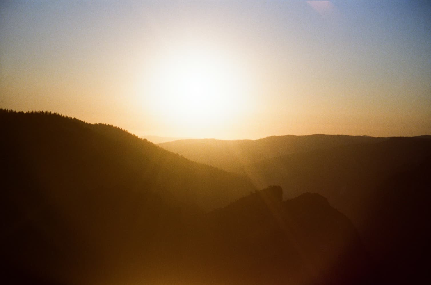 film/0025-0009886900/000988690019_iocnda